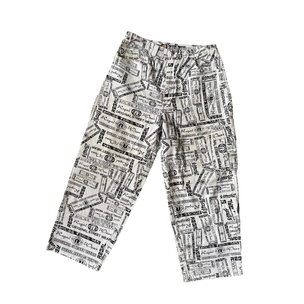90s Regal Wear All Over Text Print White Jeans Size 36"